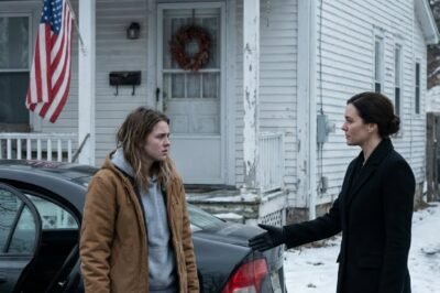 AFTER MY DIVORCE, MY EX AND HIS LAWYERS MADE SURE I LOST EVERYTHING. “NOBODY WANTS A HOMELESS WOMAN,” HE SAID. THREE MONTHS LATER, I WAS DIGGING THROUGH TRASH — WHEN A STRANGER ASKED, “EXCUSE ME… ARE YOU SOPHIA HARTFIELD?” WHAT SHE SAID NEXT ERASED MY ENTIRE PAST.