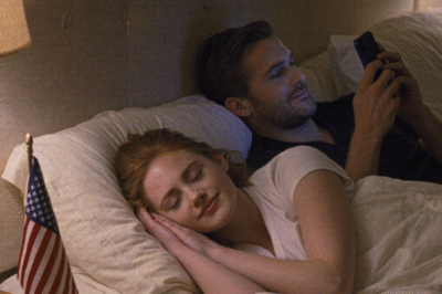 **LAST NIGHT I HEARD MY HUSBAND GIVING MY PIN TO HIS MOTHER. “TAKE IT ALL OUT,” HE WHISPERED. “THERE’S OVER A HUNDRED AND TWENTY THOUSAND ON IT.” I JUST SMILED IN THE DARK. FORTY MINUTES LATER, HIS MOM TEXTED: “SON… SHE KNEW EVERYTHING. SOMETHING’S HAPPENING TO ME—” AND THEN HER PHONE WENT DEAD.**