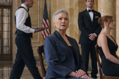 SHE SEATED ME BY THE KITCHEN AT A 400-GUEST WEDDING. AT MIDNIGHT, MY SON TEXTED: “SEND $30,000—NOW.” I DIDN’T MAKE A SCENE. I JUST LOCKED THE TRANSFER. BY MORNING, HIS FATHER-IN-LAW HANDED ME AN ENVELOPE THAT SHATTERED THE BENNETT DYNASTY.