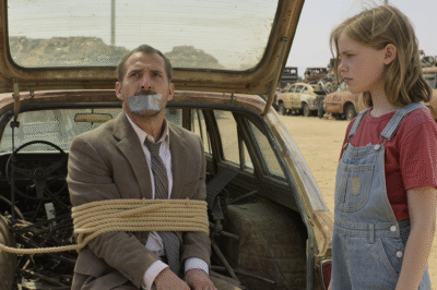 A TEN-YEAR-OLD GIRL OPENED A TRUNK IN A JUNKYARD… AND THE MAN INSIDE FELL TO HIS KNEES WHEN HE SAW HER FACE.